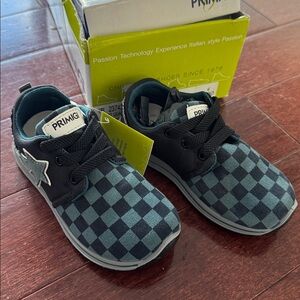 Primigi Boys Suede Tiguan Sneakers Toddler Size 8US 24EU Black And Blue New